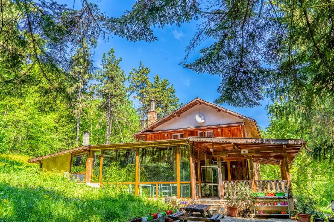 Крушун - Единствена На Метри От Водопадите, Krushun - The Only Stay Just Meters From The Waterfalls Krushuna Eksteriør billede