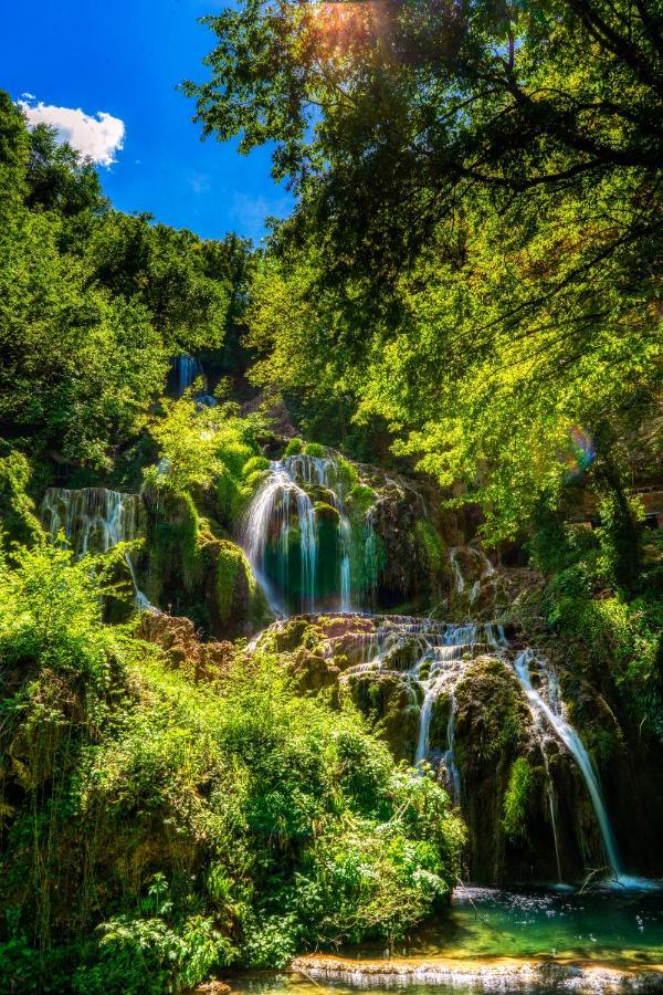 Крушун - Единствена На Метри От Водопадите, Krushun - The Only Stay Just Meters From The Waterfalls Krushuna Eksteriør billede