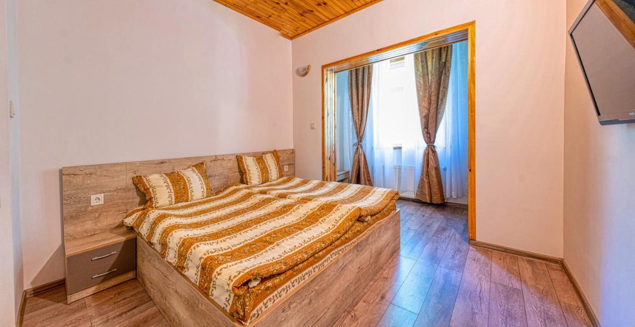 Крушун - Единствена На Метри От Водопадите, Krushun - The Only Stay Just Meters From The Waterfalls Krushuna Eksteriør billede