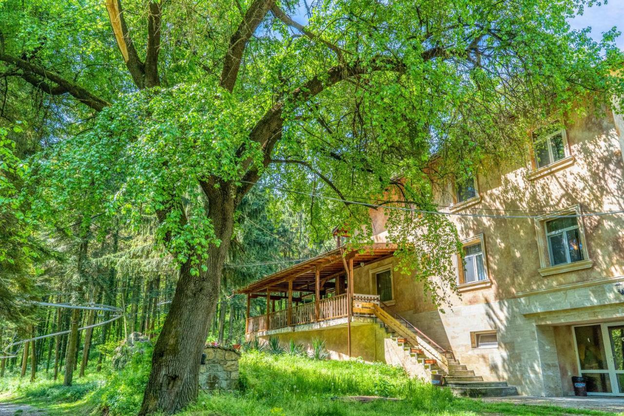 Крушун - Единствена На Метри От Водопадите, Krushun - The Only Stay Just Meters From The Waterfalls Krushuna Eksteriør billede